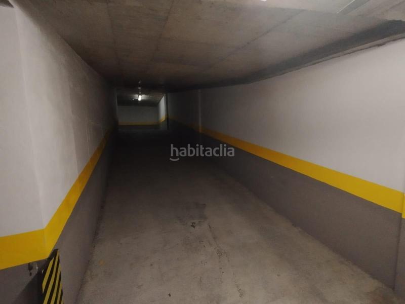 Foto eb1b0346-5bb4-40f3-8b44-ed81bdede6cf. Aparcament cotxe a castrelos 99 a Sardoma - Castrelos Vigo