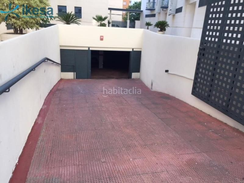 Foto 2559fd67-5257-42be-a8e9-9b06f308574b. Aparcament cotxe a Pescadería Huelva