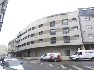 Local commercial à Calle de rosalía de castro 19