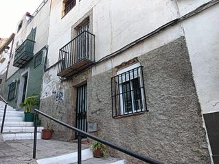 Casa adossada a Ctra. Circunvalación - La Magdalena. Venta de casa adosada en jaén