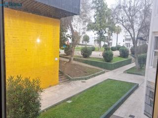 Pis a Cobreros Viejo. Venta piso tres habitaciones cobreros viejos