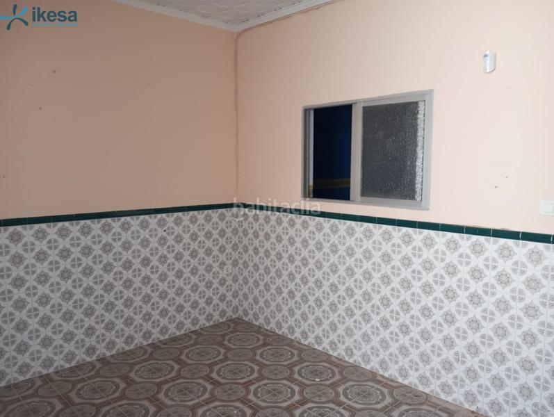 Foto 4d3bf933-5d3c-4242-b001-1c1bd43f93be. Casa adossada a Azuaga