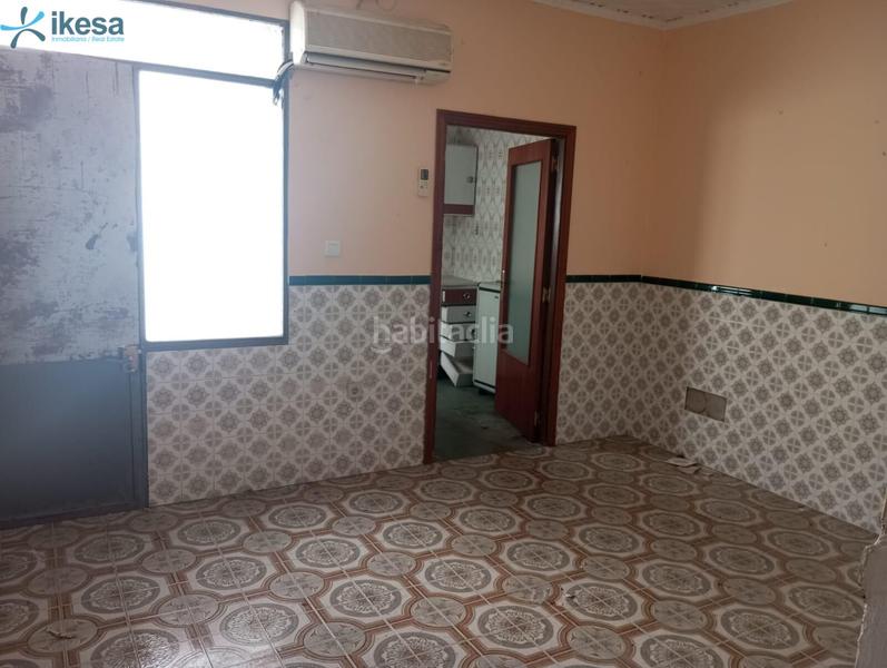 Foto 93d9ca83-def9-43e8-b31a-a328d1b8c713. Casa adossada a Azuaga