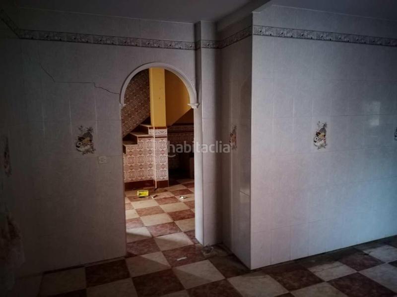 Foto 0c66f828-45b7-49ad-875b-235efde0ce1e. Chalet espaciosa casa unifamiliar en la bajadilla en Algeciras