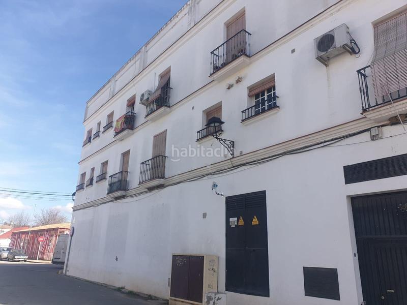 Foto bb411c46-ae60-44a5-bb31-d1365b627ac2. Aparcament cotxe a Cazalla de la Sierra