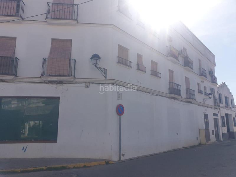 Foto c55bd72b-494e-4b6e-abba-4ea92a486814. Aparcament cotxe a Cazalla de la Sierra