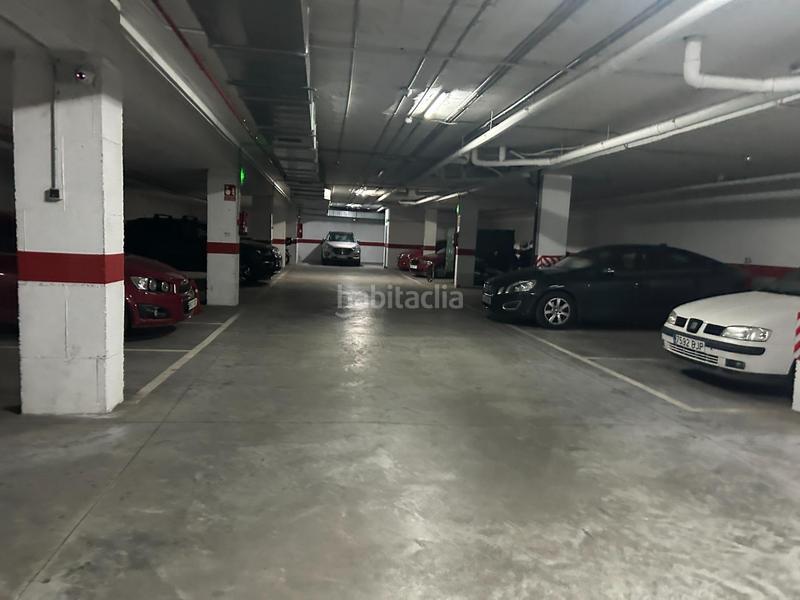 Foto e113e798-76a3-4ac9-8451-82757a562864. Parking coche en Manantiales-Estación de Autobuses Torremolinos