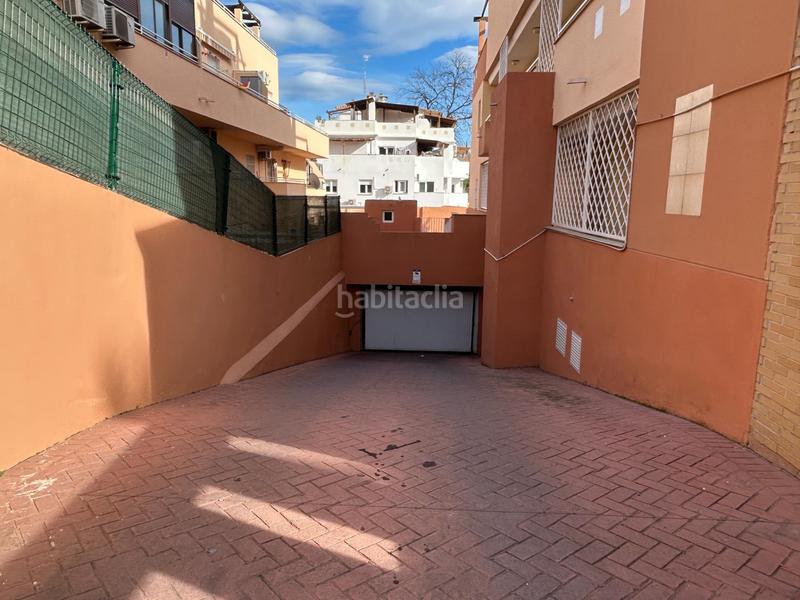 Foto 4074905b-c40c-4e13-905c-924f87bcadb2. Parking coche vente de plaza de garaje , málaga. en Torremolinos