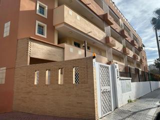 Parking voiture à Manantiales-Estación de Autobuses. Plaza de garaje en venta en torremolinos