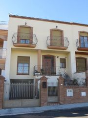 Maison à Torredelcampo. Venta de casa sin posesión en torredelcampo jaén, no se puede vi