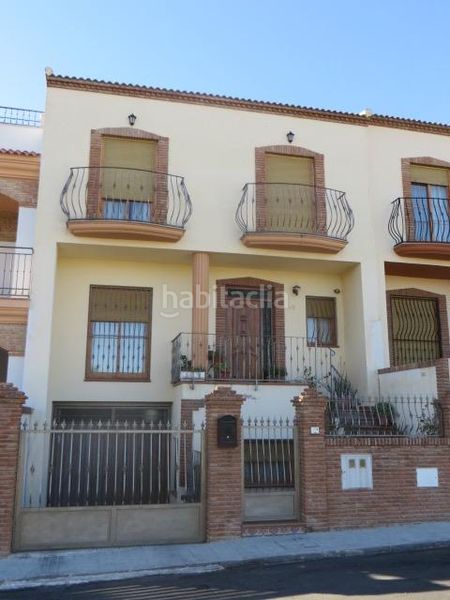 Foto 5964a5ef-8dad-4f9e-8aa7-74d412cac3e8. Casa amb aparcament a Torredelcampo