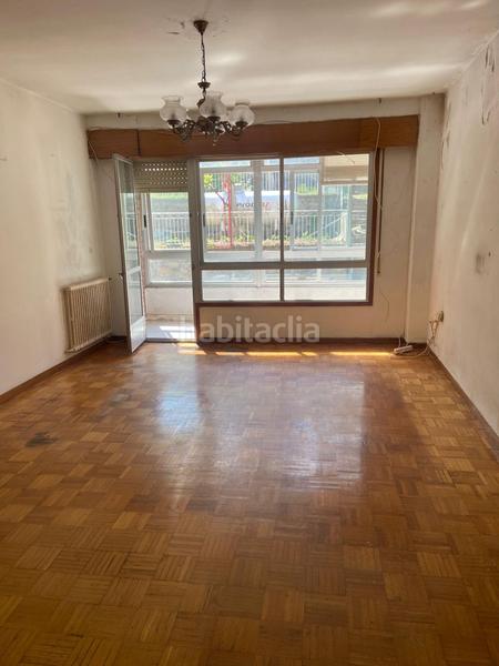 Foto c18c4cf9-6b2f-4c23-9e0c-a0097ba11da4. Pis a avenida ribeiro do 31 a Ribadavia