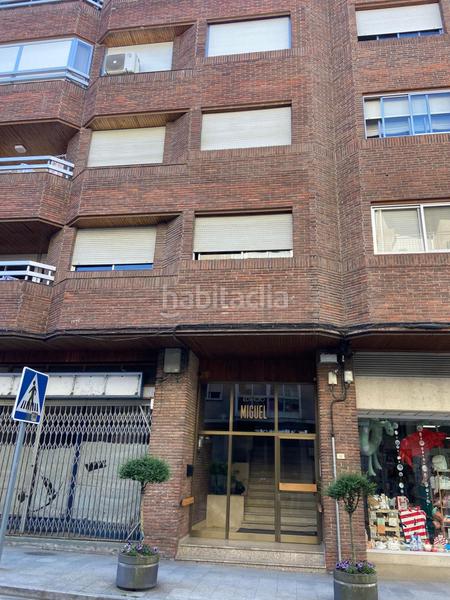 Foto dbbab5c6-a9f8-4690-9b3c-071eced32d3d. Pis a avenida ribeiro do 31 a Ribadavia