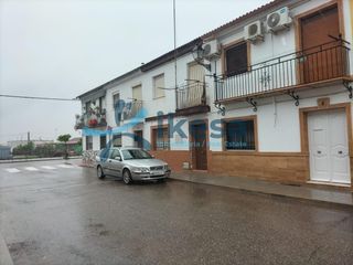 Maison jumelée à Villa del Río. Venta de casa sin posesión en villa del rio córdoba