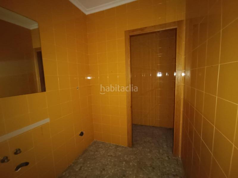 Foto f03f05db-d007-4d30-a555-105dc5b6d837. Geschäftsraum in calle ferrol in Mondoñedo