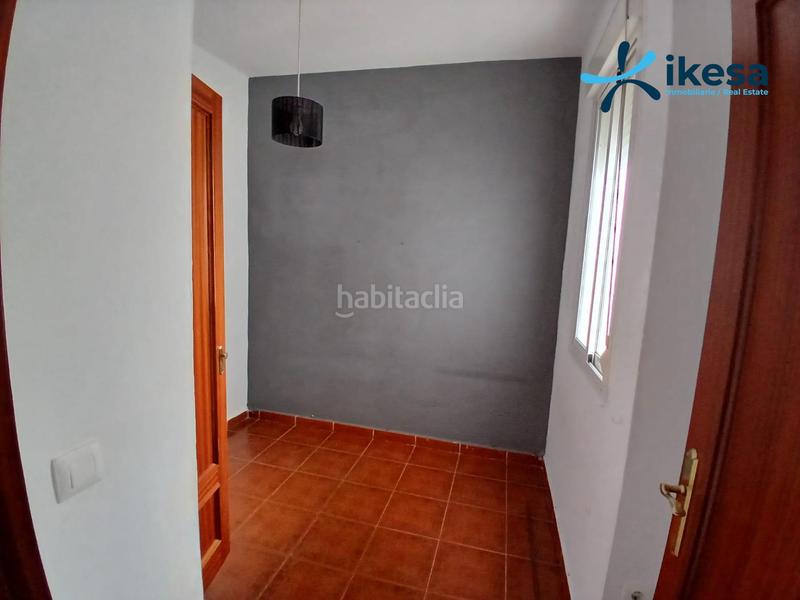 Foto 66f6cd2a-47e8-4292-bb97-8e44cb093838. Casa adossada a Almonte Almonte