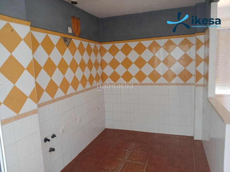 Foto 8b89263d-e09e-424f-9dd0-b3b039985a0d. Casa adossada a Almonte Almonte