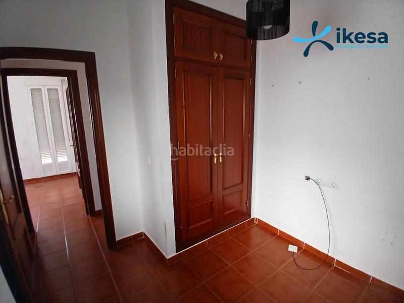 Foto 973c1ded-a15c-44e1-8f67-cb307a2b335f. Casa adossada a Almonte Almonte