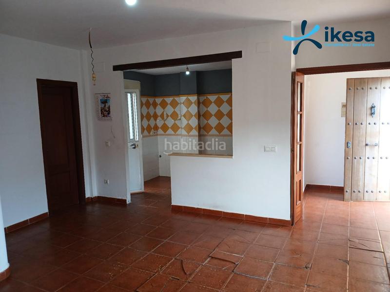 Foto a7a626b6-fe2b-4dae-9580-251aad97cbb1. Casa adossada a Almonte Almonte