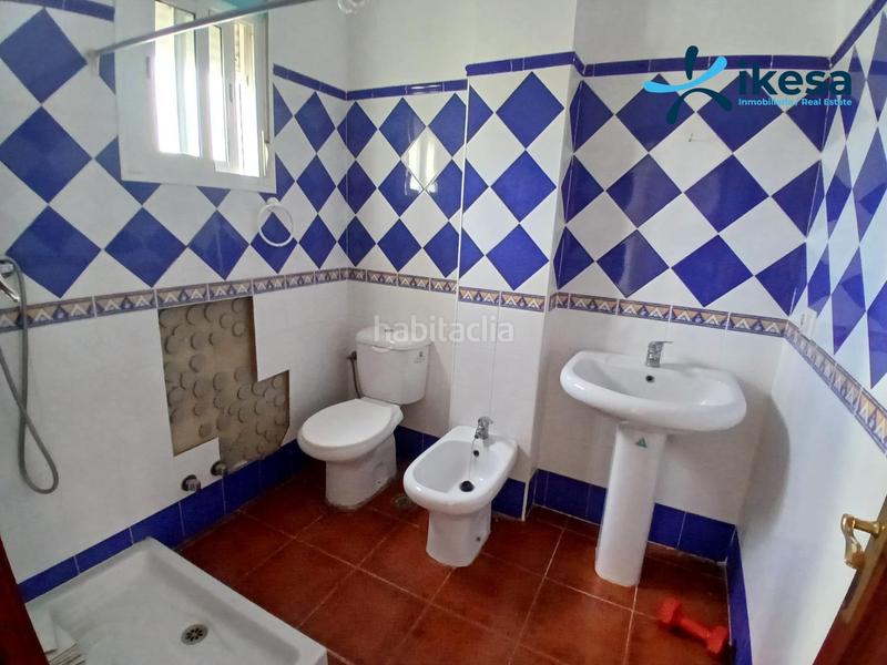 Foto aed6e032-c96c-492b-9c7b-fb761f7135ed. Casa adossada a Almonte Almonte