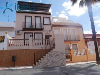 Maison jumelée à Almonte. Venta de casa sin posesión en almonte huelva
