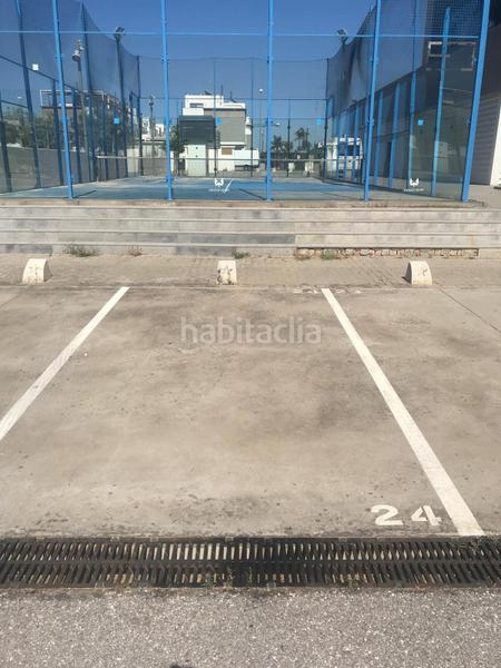 Foto 794bc28c-6f81-4cf0-8a5a-03d3cd45ee9b. Autoparkplatz in Palmete Sevilla