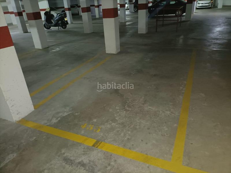 Foto 0c09b491-8ac7-48b5-a5f7-fddfdfc857ac. Parking coche en colores - entreparques Sevilla