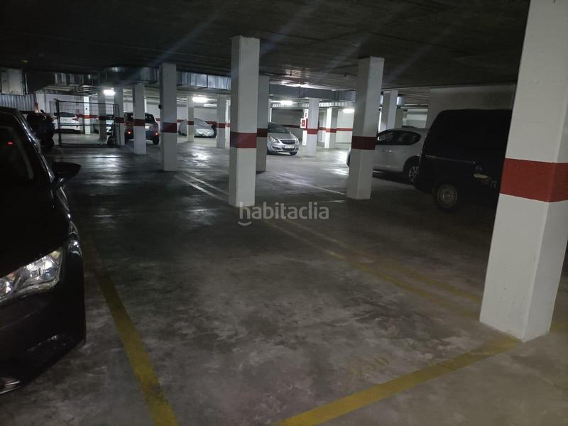 Foto 1a6260b1-b464-4d58-9ecd-42c4a67ab6a4. Parking coche en colores - entreparques Sevilla