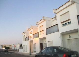 Casa adossada a Lepe. Venta de adosado en cdr en lepe huelva