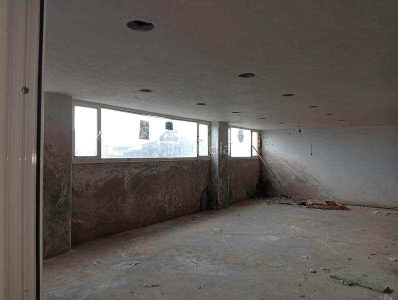 Foto 8a2042e6-9d00-4939-8bf1-40a36b6afe81. Locale commerciale in calle trapero pardo 18 in Foz