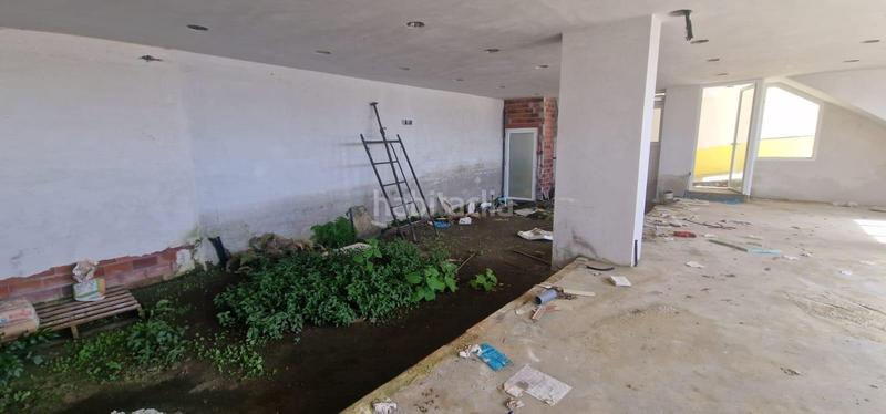 Foto 95719694-7c54-4501-9420-6d428a5b04c6. Locale commerciale in calle trapero pardo 18 in Foz