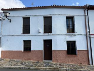 Maison jumelée à Constantina. Venta de adosado en constantina, sevilla