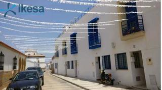 Casa adossada a Punta del Moral. Venta de chalet adosado en ayamonte, huelva. activo sin posesión