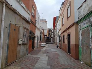 Piso en Bajadilla - Fuente Nueva. Casa antigua a la venta