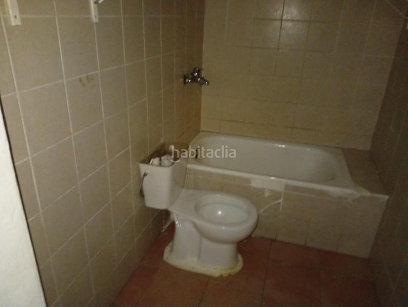 Foto 0c5371e6-f7cb-4e4b-8f43-803c45929bb1. Piso casa con ocupas en Bajadilla - Fuente Nueva Algeciras