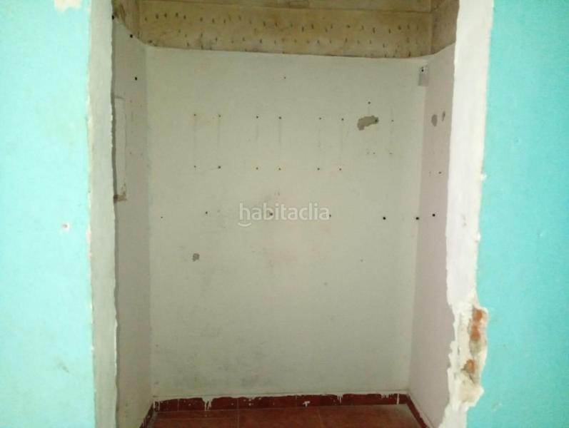 Foto 3e0da16a-68a9-43cc-b75b-769a1b4f9b59. Piso casa con ocupas en Bajadilla - Fuente Nueva Algeciras