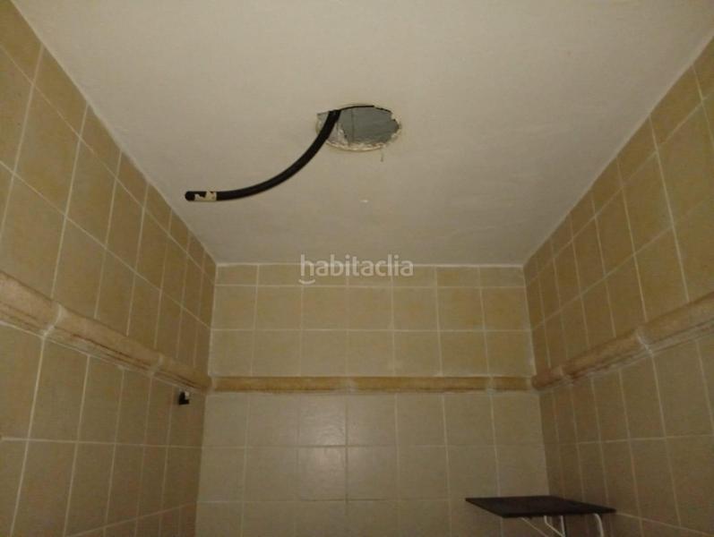 Foto b0414406-d27f-41ed-828e-88ee150ee628. Piso casa con ocupas en Bajadilla - Fuente Nueva Algeciras