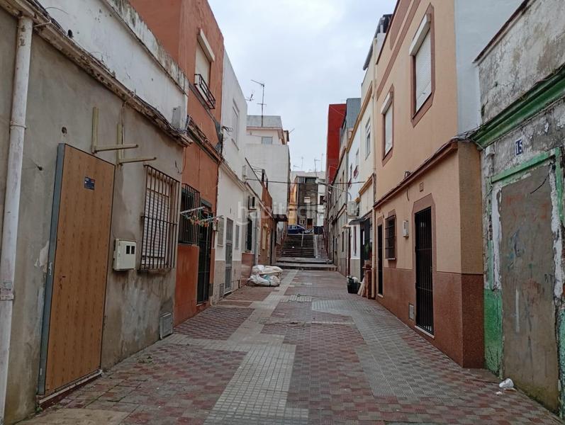 Foto f290e40f-747c-4057-b827-19a819d311d6. Piso casa con ocupas en Bajadilla - Fuente Nueva Algeciras