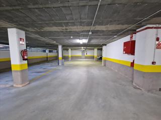 Aparcament cotxe a Burgo-bahiña 73. Plaza de garaje en baiona.