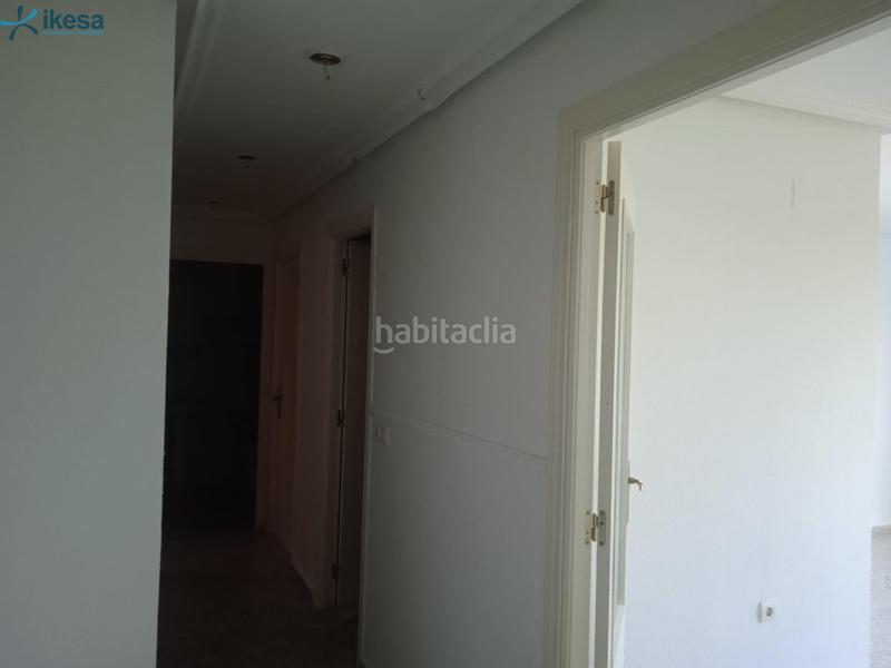 Foto 4566697f-ac3a-4413-8e8d-3d2cfc43ff89. Apartament amb aparcament a Norte Mérida