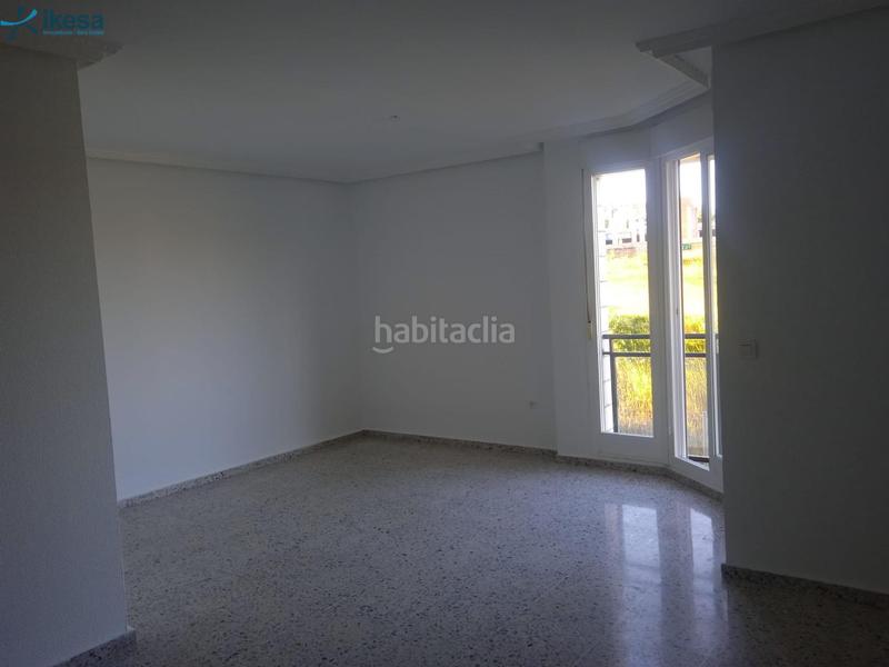 Foto c582e852-2a53-486a-8e12-3cc43eff8815. Apartament amb aparcament a Norte Mérida