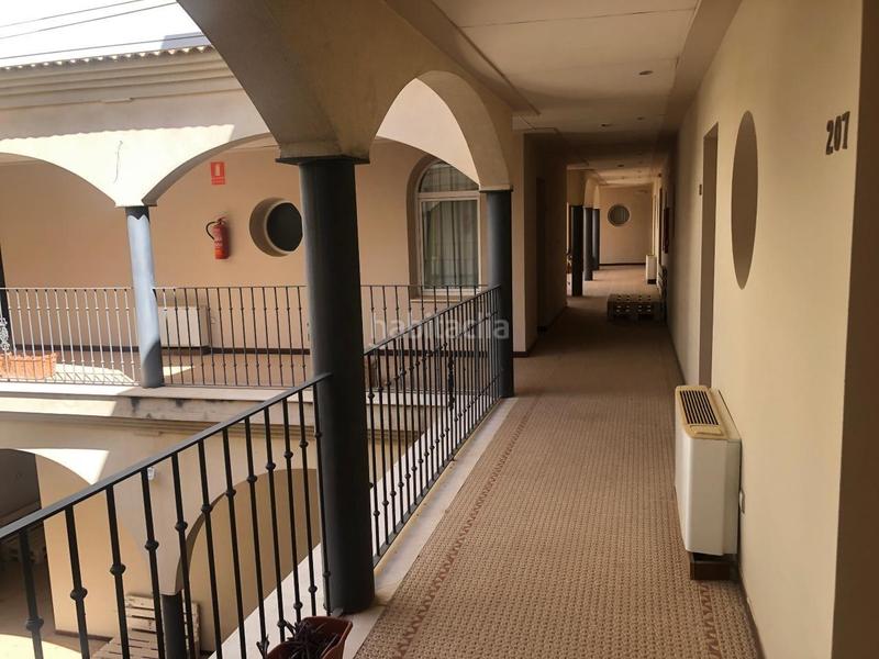 Foto 0435e4b3-8246-4875-b33d-a47a44755615. Edifici a Baeza