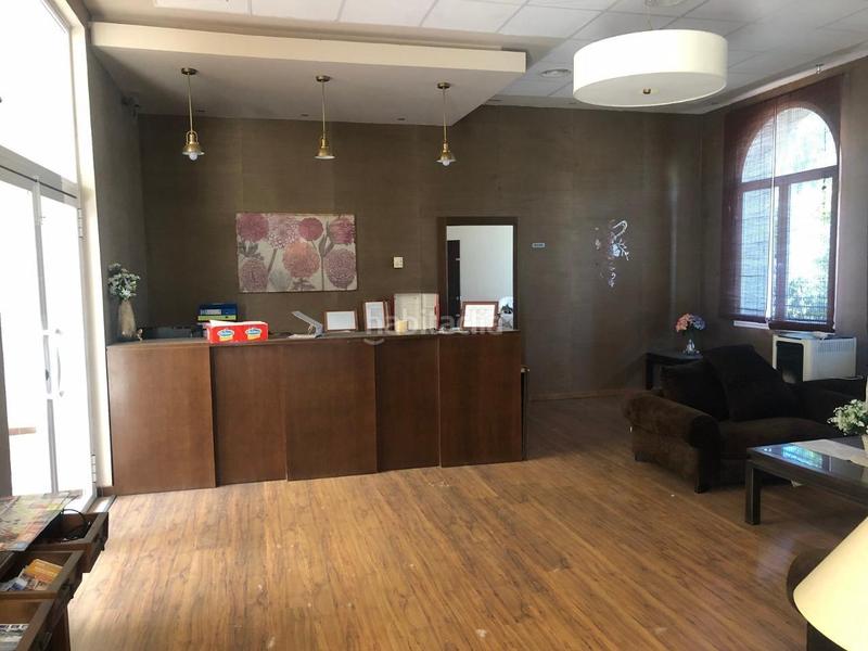 Foto 1b6acc12-64cf-4649-8de7-daec80147349. Edifici a Baeza