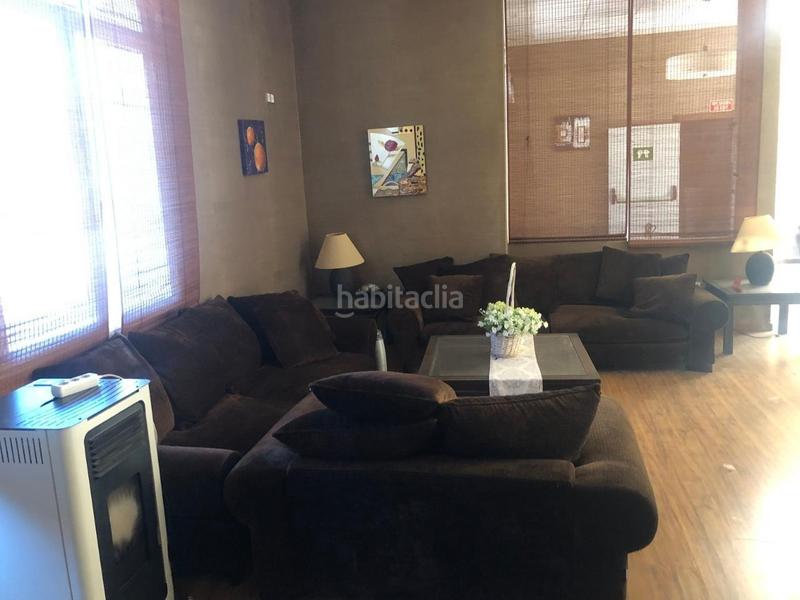 Foto 51131d5e-d5db-4fee-8ab1-2b9efa176627. Edifici a Baeza