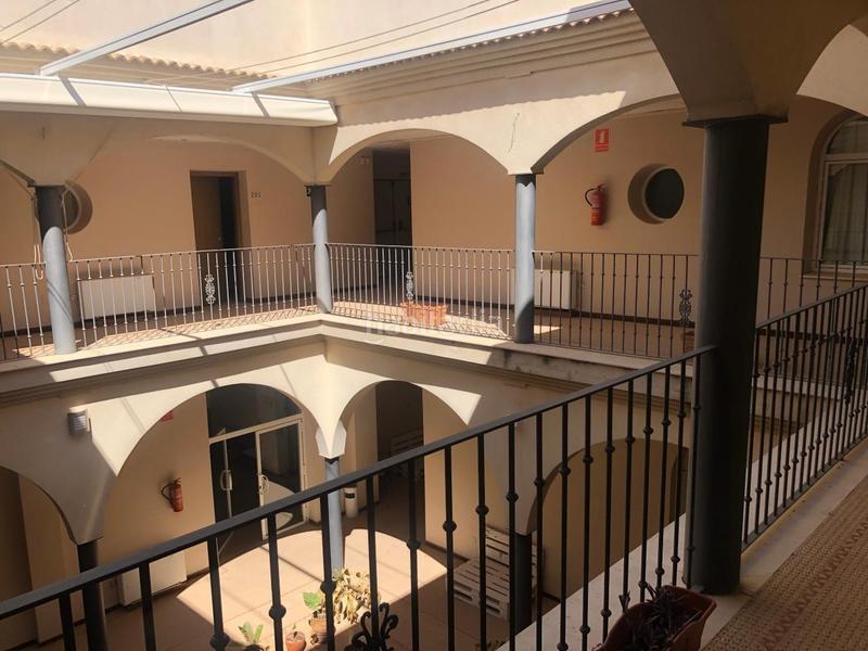 Foto ef3e6df8-ddbe-46d3-a1a5-ff85d3374b91. Edifici a Baeza