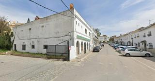 Oficina a Arcos de la Frontera. Edificio para reformar en venta