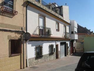 Casa adossada a Ctra. Circunvalación - La Magdalena