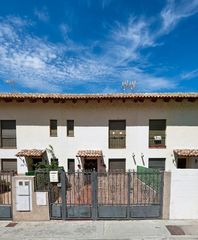 Casa a Espinosa de Henares Pueblo. Venta de casa sin posesión no visitable en espinosa de henares