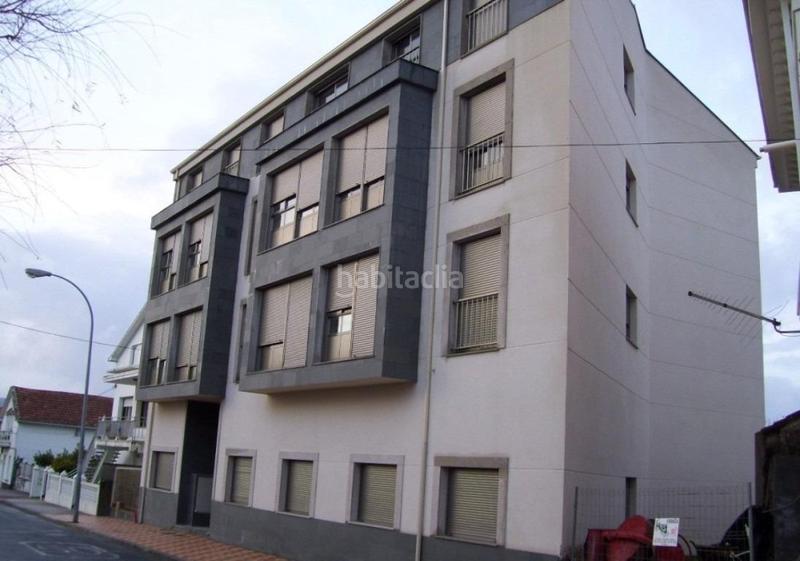 Foto 0cad766c-bb75-496e-a2a5-78fa3b1372ea. Parking coche garaje sin posesión en Mugardos