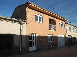 Casa adossada a Castrillo de la Guareña
